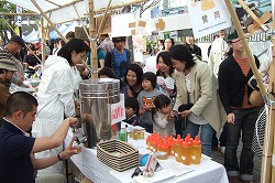 s-2007_0423Earthday0020.jpg